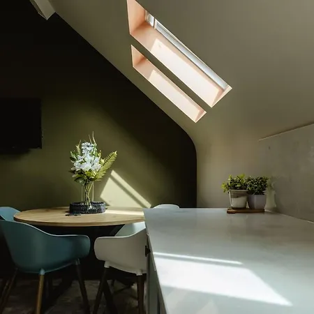 Westbury Collection - The High Street Retreat *